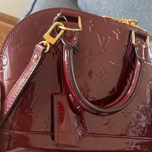 Used authentic Lv alma bb